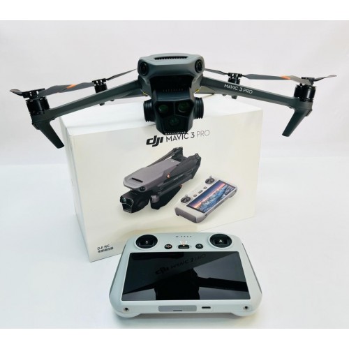 Квадрокоптер DJI Mavic 3 Pro в Зеленограде с пультом DJI RC